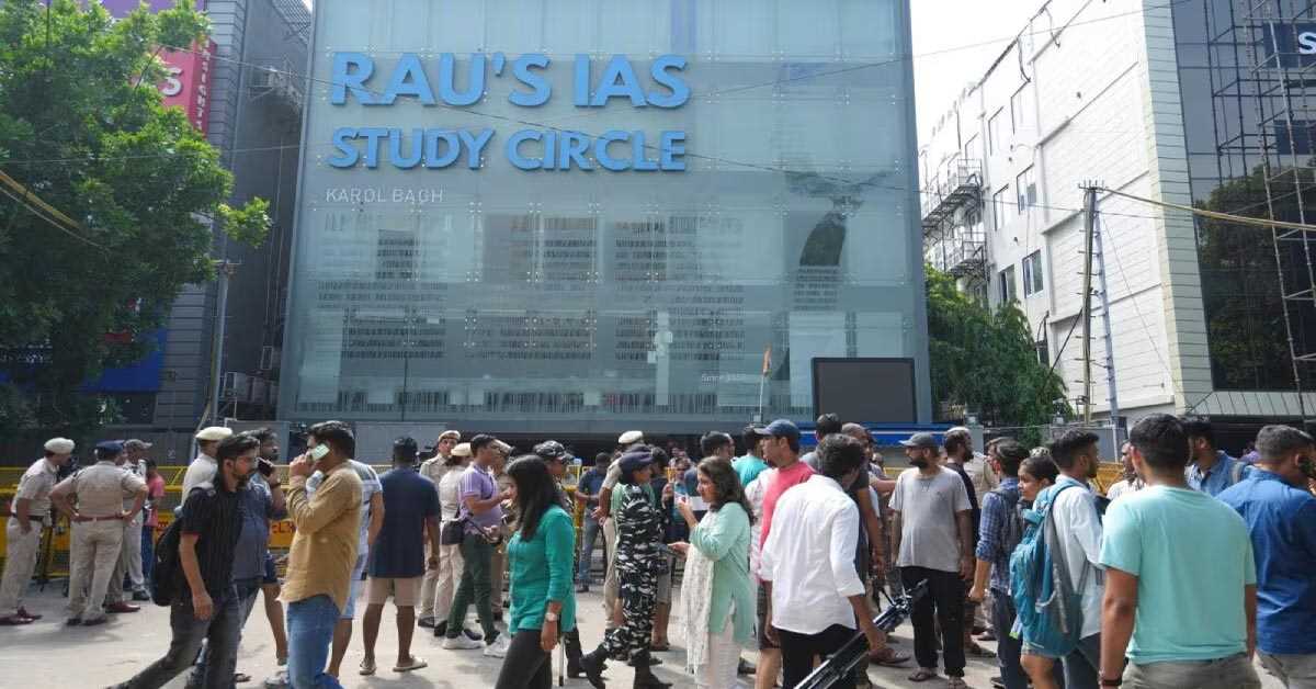 दिल्ली : सीबीआई की टीम ने राउज आईएएस कोचिंग के बेसमेंट में शुरू की जांच